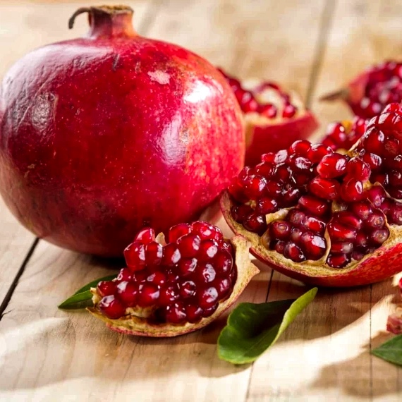 Гранат "Ак-дона"  Сильно-рослий сорт.